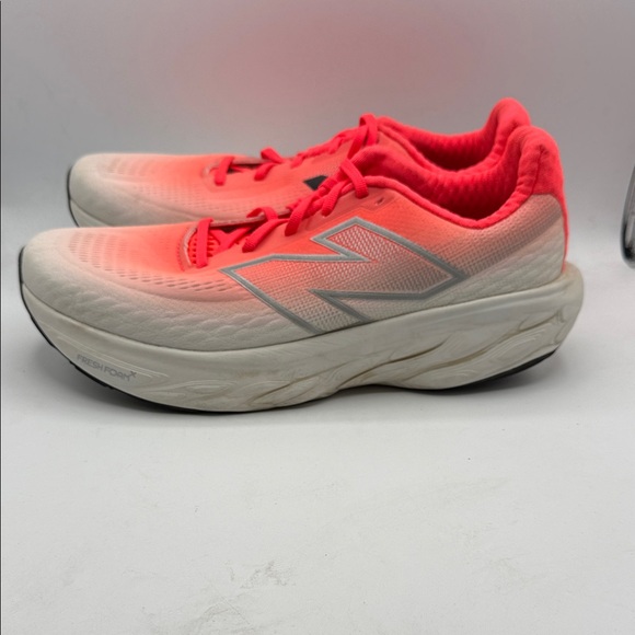 New Balance 1080 men’s 11 Athletic Shoes - Coral and White S6